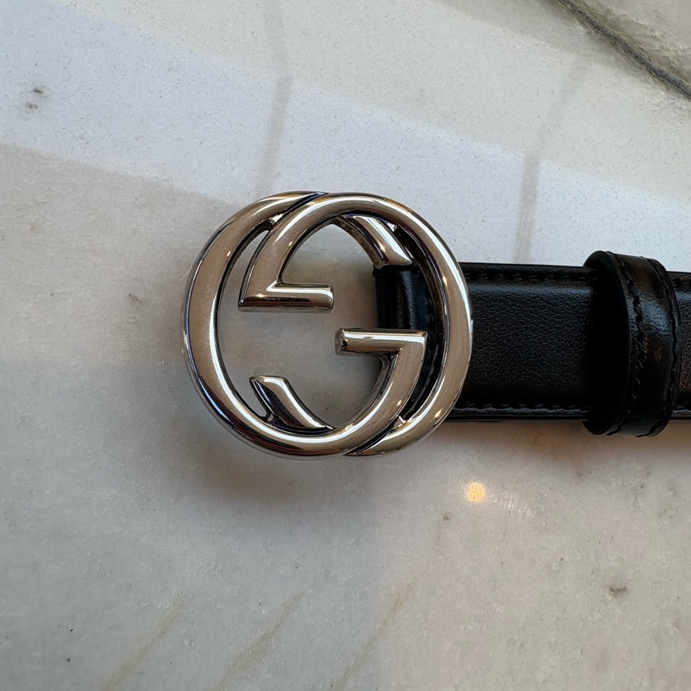 Gucci Black and Silver Leather Belt with Iconic GG Buckle